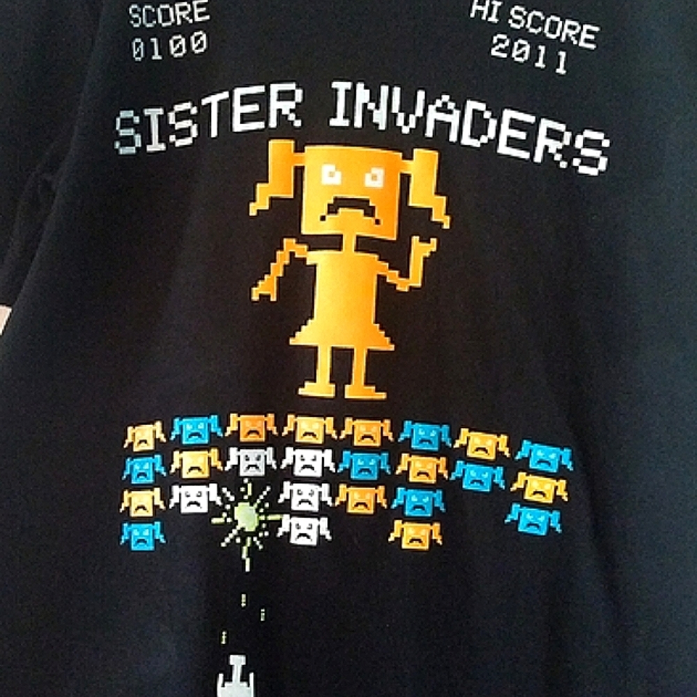 🖐🏽  Fun Brothers- Sister Invaders shirt